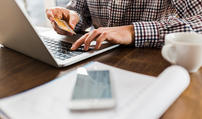 man_online_payments_laptop